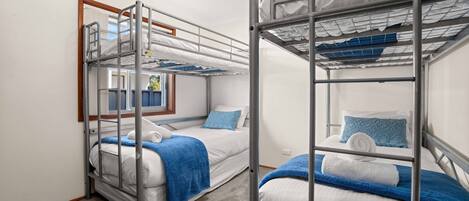 3 bedrooms, iron/ironing board, free WiFi, bed sheets