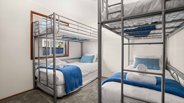 3 bedrooms, iron/ironing board, free WiFi, bed sheets