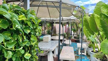 Villa, 4 Bedrooms, Accessible, Smoking | Outdoor dining