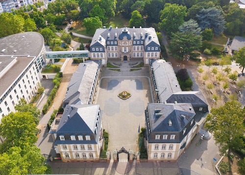 Myskyline - for 6 persons, roof terrace, balcony, garage, bed linen incl.