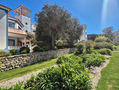 Charming apartment near the beach! Condominium with pool and playground