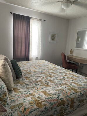 2 bedrooms, iron/ironing board, free WiFi, bed sheets