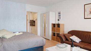 1 Schlafzimmer, Bügeleisen/Bügelbrett, Bettwäsche