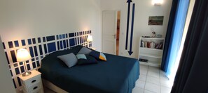 2 bedrooms, WiFi - Cottage 'Romarin' with Mountain View, Wi-Fi and Air Conditioning (Entrechaux)