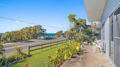 Beachview - Iconic Bonny Hills Retreat with Breathtaking Ocean Views