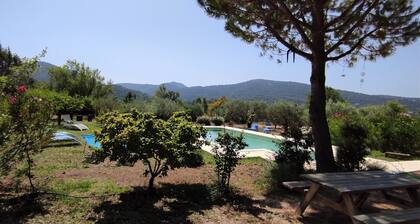 Cottage 'Gîte Lavande' with Mountain View, Wi-Fi and Air Conditioning