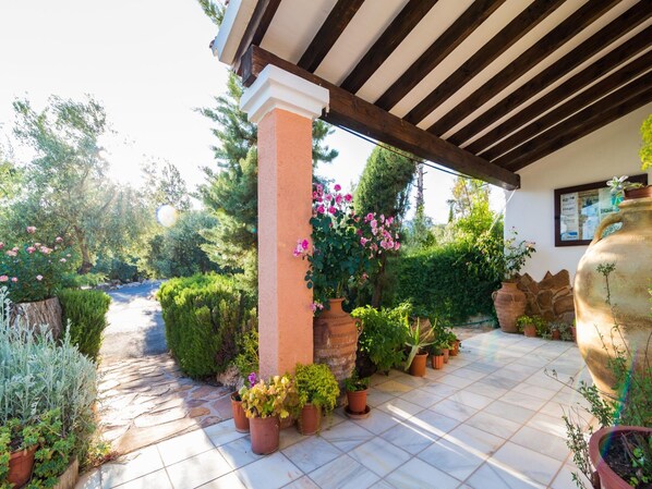 House | Garden - Pet-friendly Ibipozo Getaway (Pozo Alcon)