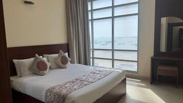 Bügeleisen/Bügelbrett, kostenloses WLAN, Bettwäsche