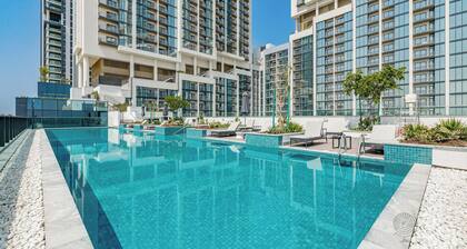 GLOBALSTAY. The Crest Tower C Apartments