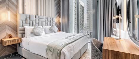 Deluxe-íbúð - 1 svefnherbergi - eldhús - útsýni yfir eyðimörkina | Skrifborð, vinnuaðstaða fyrir fartölvur, straujárn/strauborð