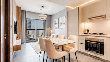 Deluxe Apartment, 1 Bedroom, Kitchen, Desert view | Private kitchen | Fridge, microwave, oven, stovetop