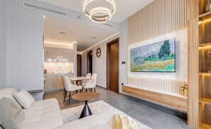 Deluxe Apartment, 1 Bedroom, Kitchen, Desert View | Living area