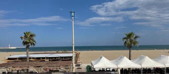 Holiday Home 'Face À La Mer 2' with Private Terrace and Air Conditioning