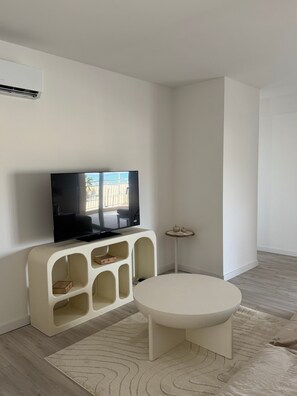 TV