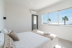 2 bedrooms, bed sheets