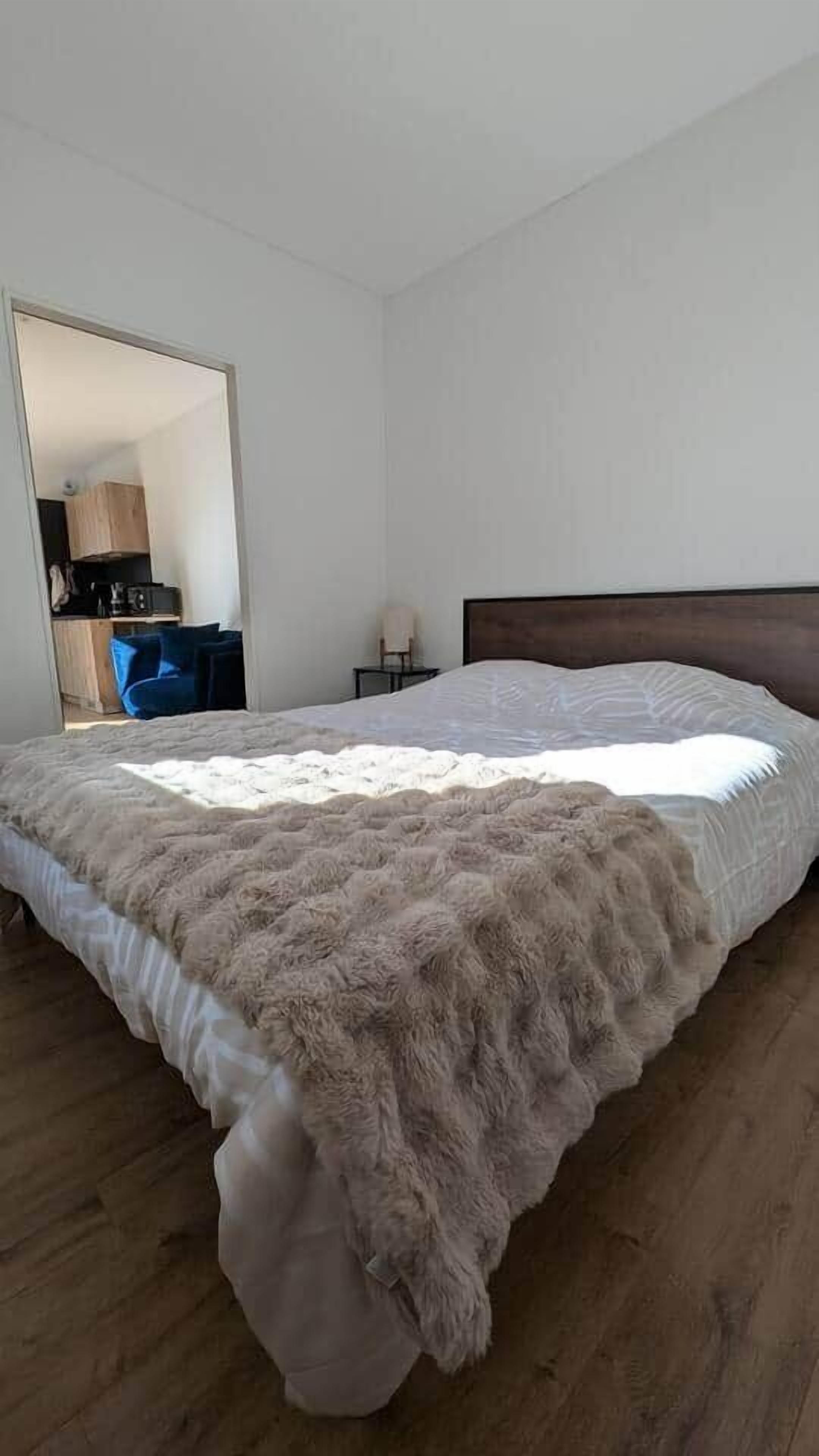 1 bedroom, WiFi, bed sheets