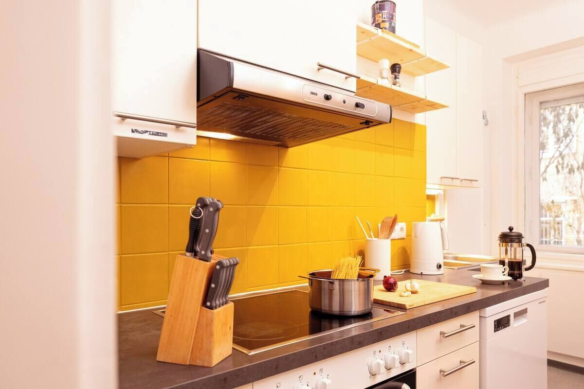 Microwave, stovetop, dishwasher