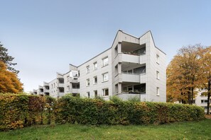 Exterior - Apartment 'Geschäftsreisetraum' with Private Terrace and Wi-Fi (Heidenheim an der Brenz)