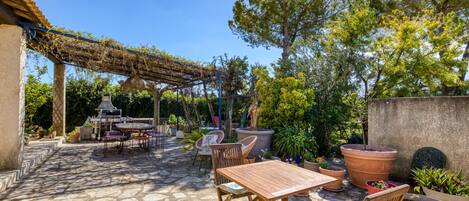 屋外ダイニングエリア