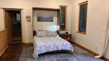 1 slaapkamer, een bureau, gratis wifi, beddengoed