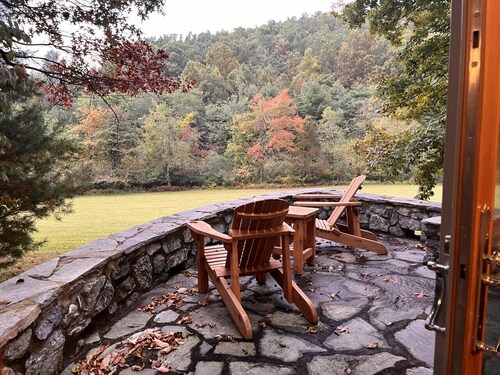 New!  Stone Haven Cottage by Buffalo Mountain Getaway
