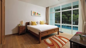 1 bedroom, in-room safe, desk, iron/ironing board