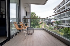 Property grounds - Suite Calypso 1BR| Palmyrah Surin 300m to Beach (Choeng Thale)