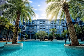 Pool - Suite Vista 1BR | Rooftop Pool | Citygate Kamala (Tambon Kammala)