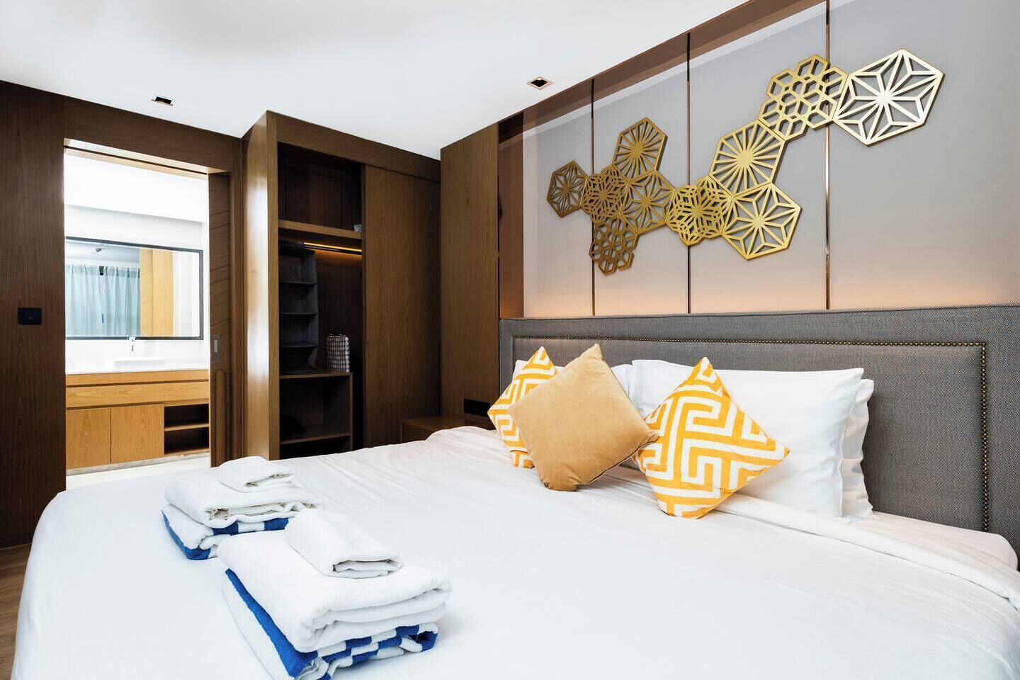 1 bedroom, in-room safe, iron/ironing board, free WiFi