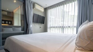 1 bedroom, in-room safe, iron/ironing board, free WiFi