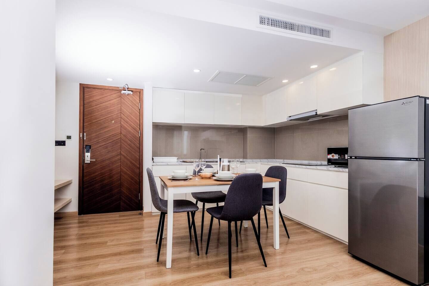Fridge, microwave, stovetop, electric kettle