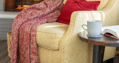 Cheer on Purdue! Cozy Stay Near Campus & Parks