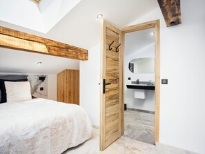 7 bedrooms, Internet, bed sheets