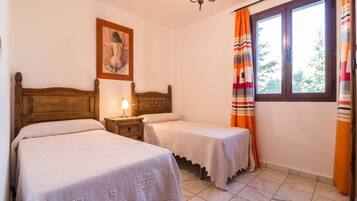 House | 2 bedrooms, individually furnished, bed sheets