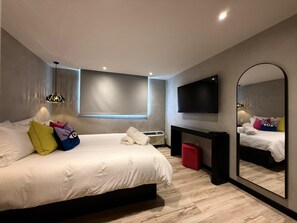 1 chambre, bureau, fer et planche à repasser, Wi-Fi gratuit