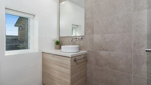 Bathroom - 2br - Little Opulence Beach Villa on Marine (Kingscliff)