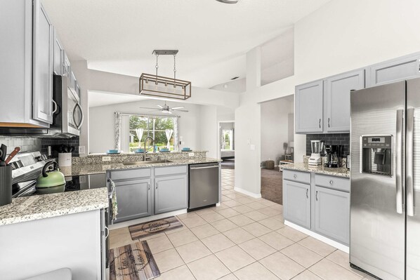 House, Multiple Beds, Pool Access, Pool View (The Sunny Spot) | Private kitchen