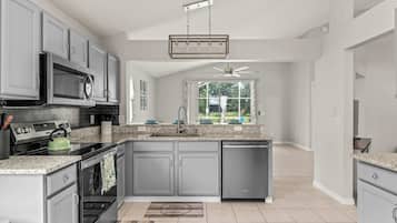 House, Multiple Beds, Pool Access, Pool View (The Sunny Spot) | Private kitchen