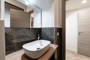 Bathroom - Vertical Garden Studio (Como)