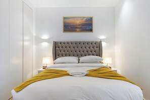 3 chambres, fer et planche à repasser, Wi-Fi, literie fournie