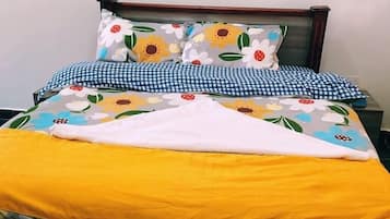 Habitación doble Deluxe | Decoración personalizada, muebles diferentes y wifi gratis