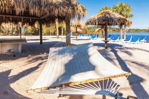 Beach - Palm Breeze At Bahama Bay 8ppl (Davenport)