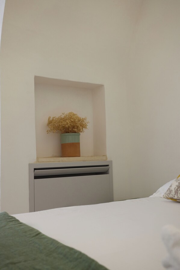 Frette Italian sheets, premium bedding, memory-foam beds