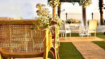 Udendørs bryllupsområde