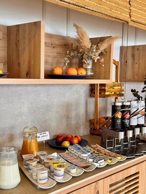 Daily buffet breakfast (EUR 15 per person)