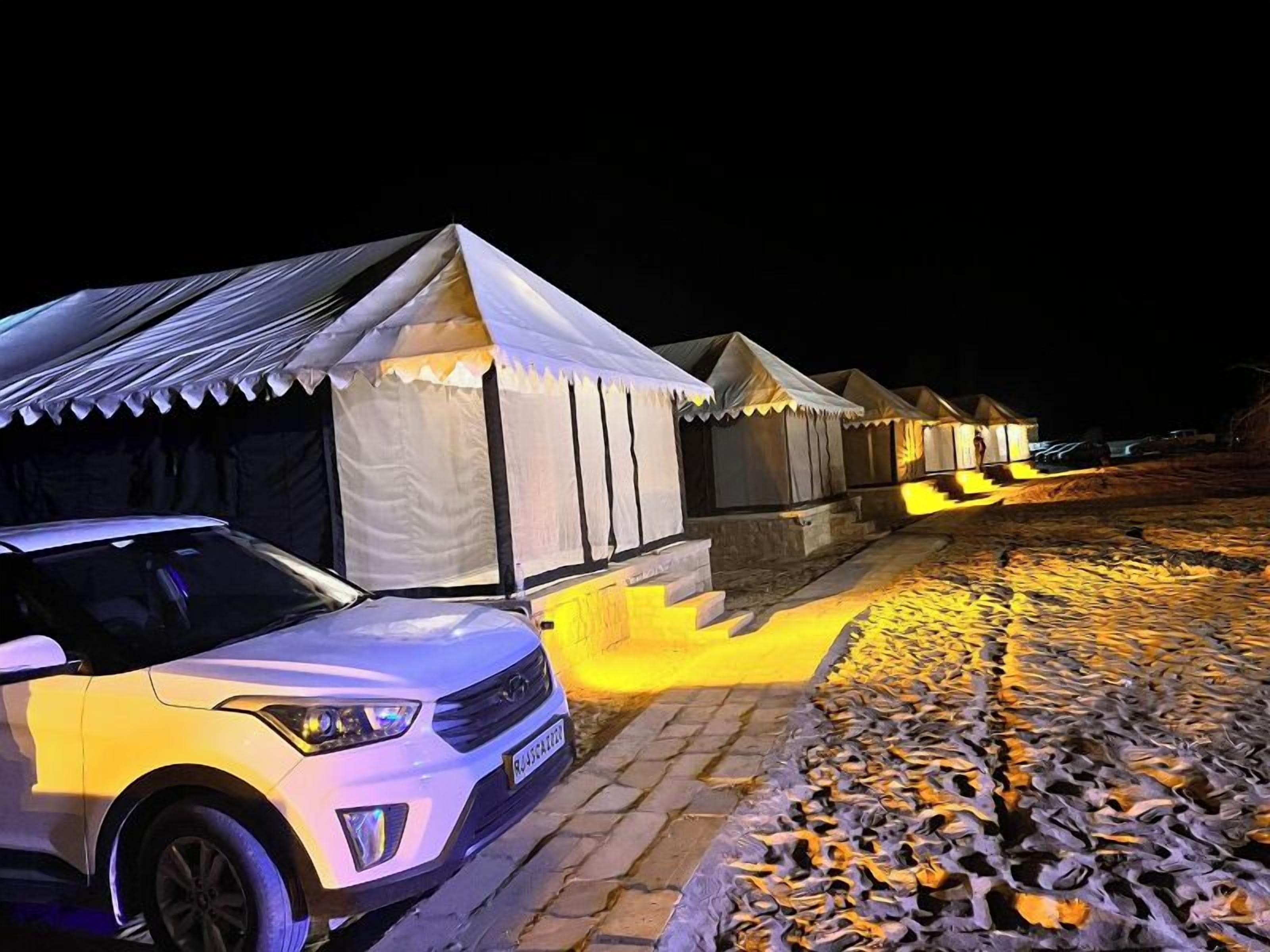 Estudio, vistas al desierto | Ropa de cama de alta calidad, colchones viscoelásticos, cortinas opacas