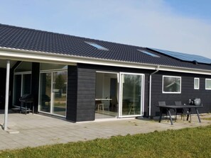 House | Bahagian luar