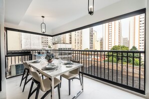 屋外ダイニングエリア