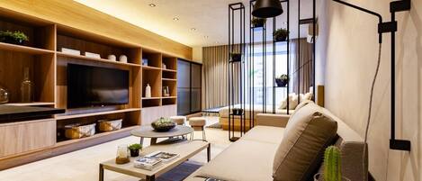 Een smart-tv en boeken