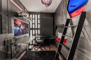 Townhome - flera sängar - uteplats - utsikt mot trädgården (Magic Getaway) | 3 sovrum, individuell inredning och unika möbler